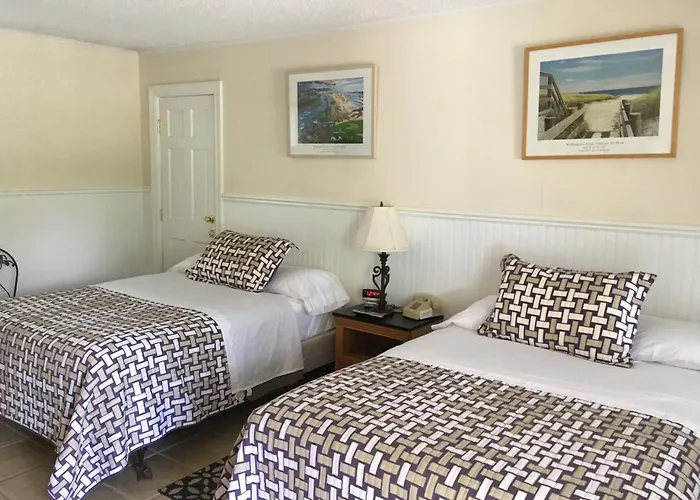 Westhampton Seabreeze Motel